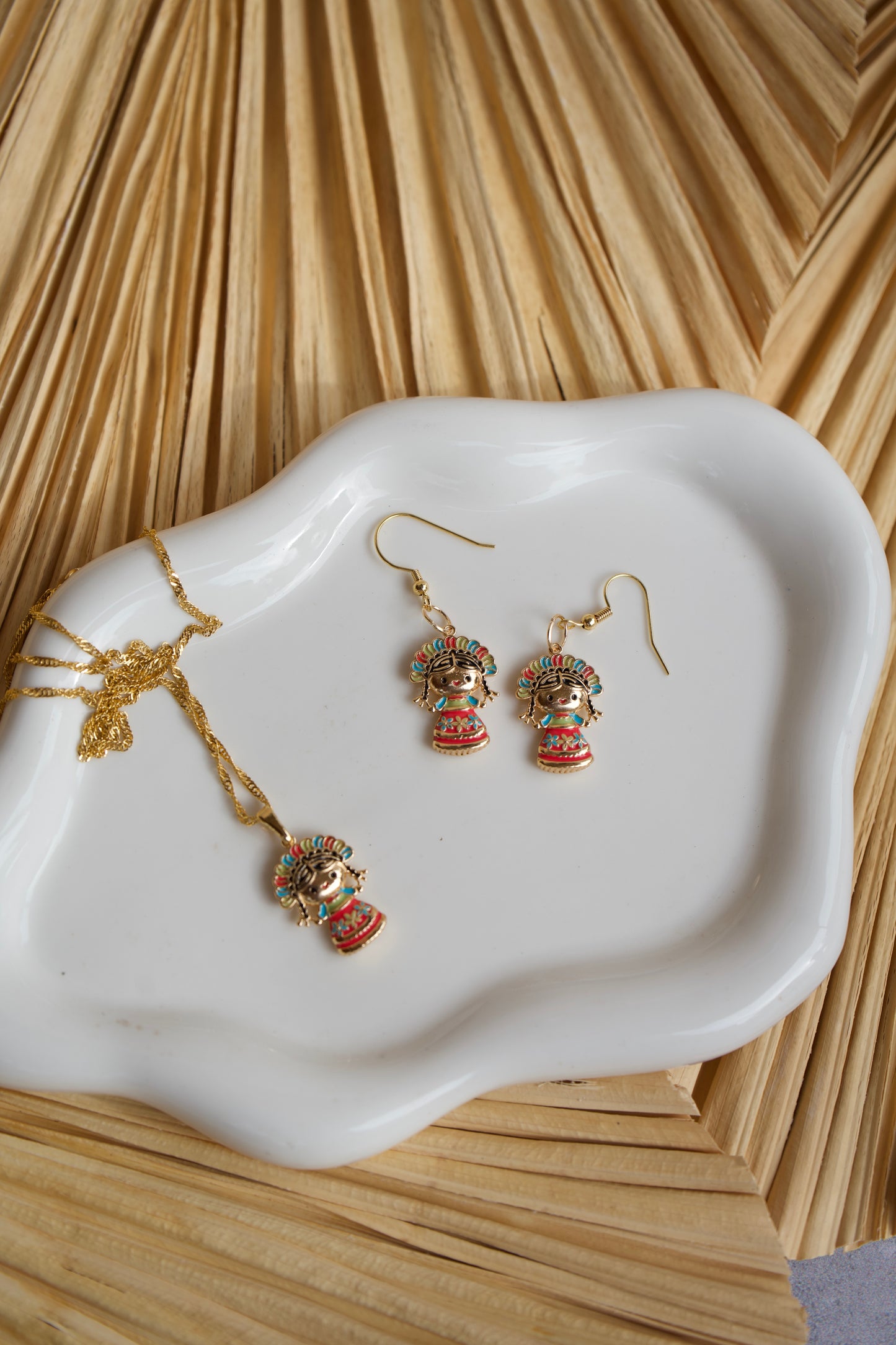 LELES necklace